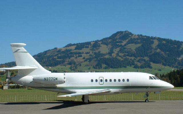 реактивный бизнес-джет Dassault Falcon 2000EX 